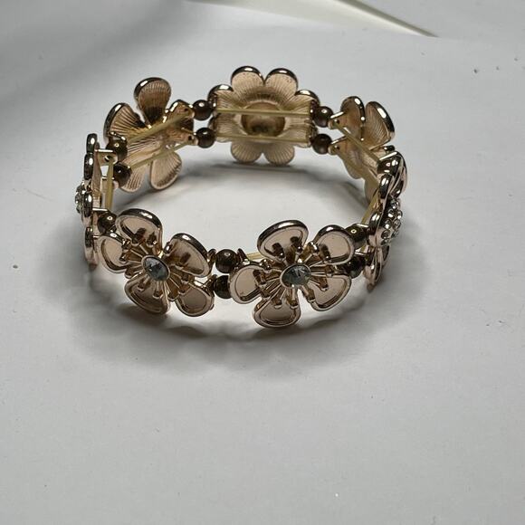 rose gold tone stretch bracelet with rhinestone centers costume jewelry - Picture 4 of 12